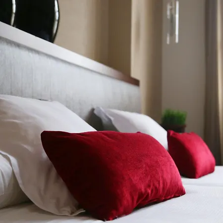 Hotel Compostela 4*