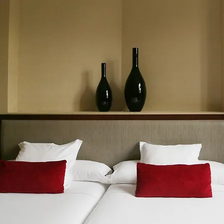 Hotel Compostela 4*